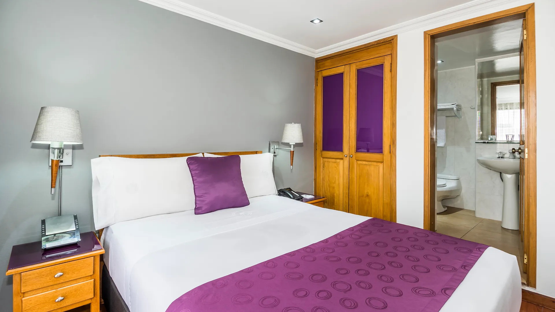 Hotel Egina Bogota 4*,
