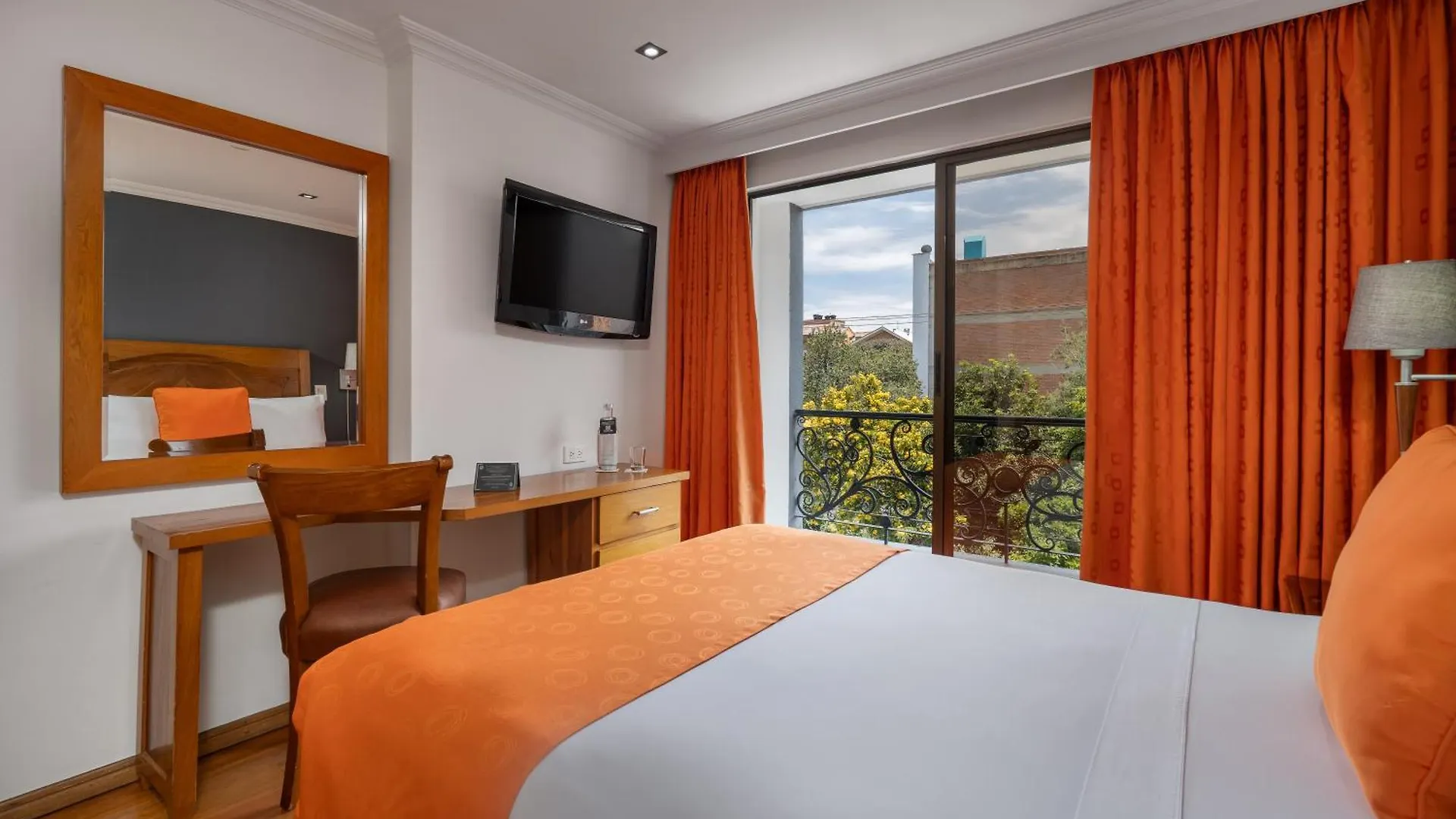 Hotel Egina Bogotá 4*,