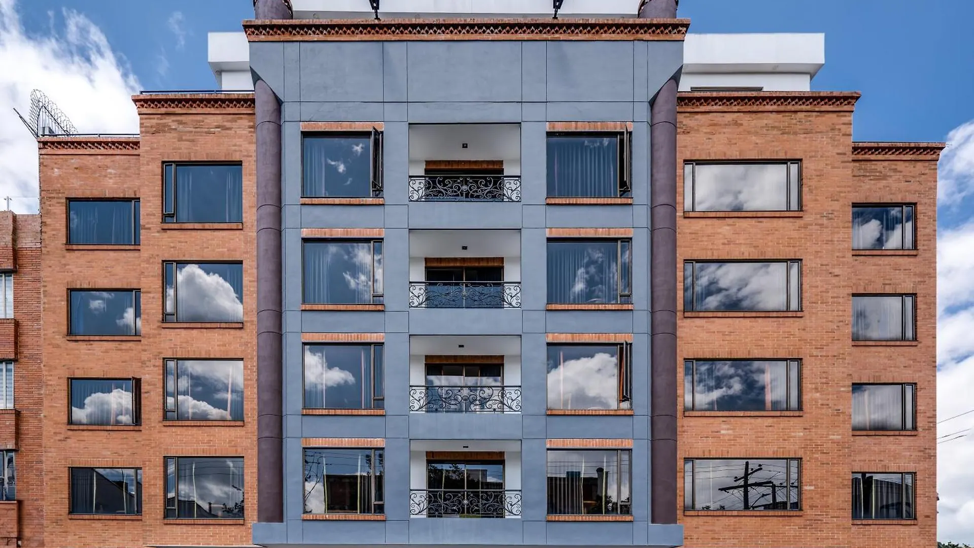Hotel Egina Bogota location